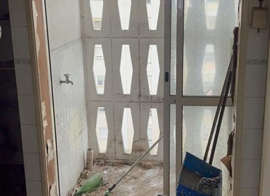 case-area-de-servico-antes